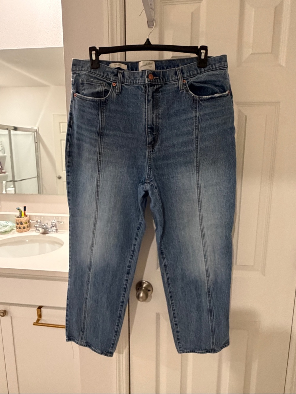 Universal Threads - High Rise Ankle Straight Jean - Size 16